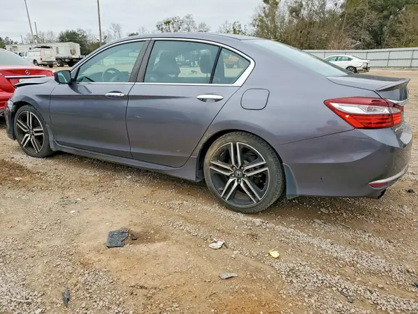 1HGCR2F55HA065404 2017 HONDA ACCORD - Image 2