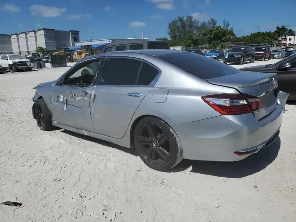 1HGCR2F55HA068366 2017 HONDA ACCORD - Image 2