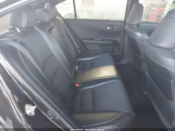 1HGCR2F55HA070585 2017 HONDA ACCORD - Image 8