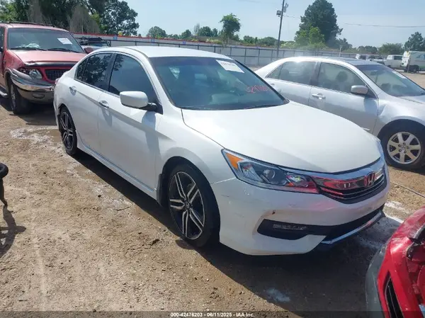 1HGCR2F55HA072126 2017 HONDA ACCORD - Image 1