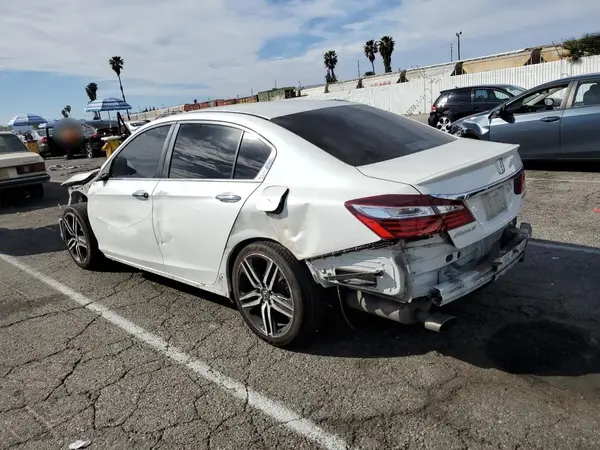 1HGCR2F55HA072238 2017 HONDA ACCORD - Image 2