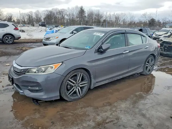 1HGCR2F55HA073633 2017 HONDA ACCORD - Image 1