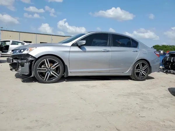 1HGCR2F55HA077861 2017 HONDA ACCORD - Image 1