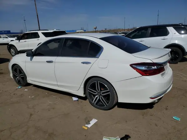 1HGCR2F55HA077908 2017 HONDA ACCORD - Image 2