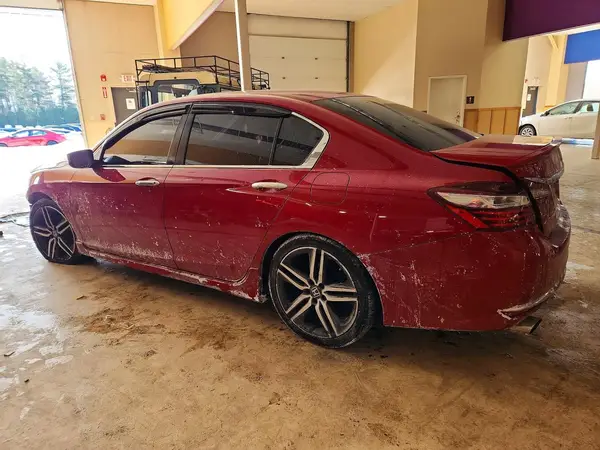 1HGCR2F55HA084034 2017 HONDA ACCORD - Image 2