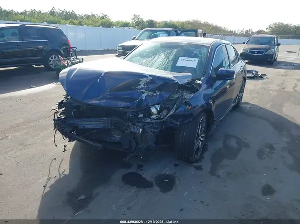 1HGCR2F55HA113273 2017 HONDA ACCORD - Image 2