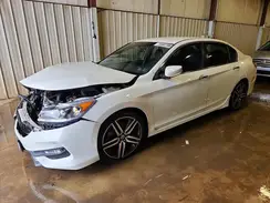 1HGCR2F55HA116352 2017 HONDA ACCORD