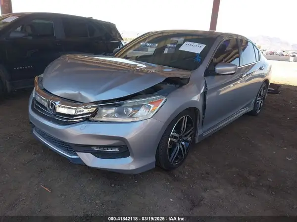 1HGCR2F55HA124919 2017 HONDA ACCORD - Image 2