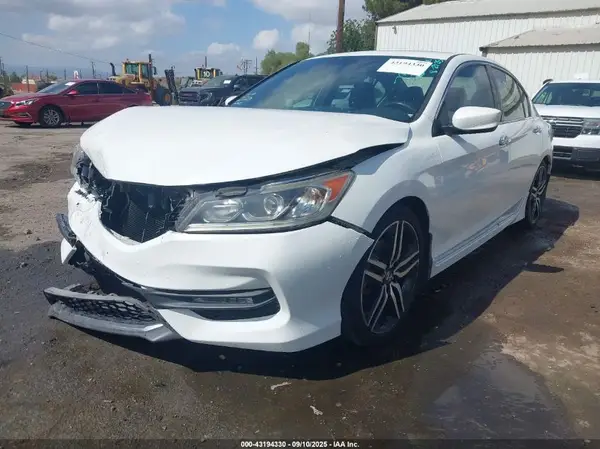 1HGCR2F55HA127187 2017 HONDA ACCORD - Image 2