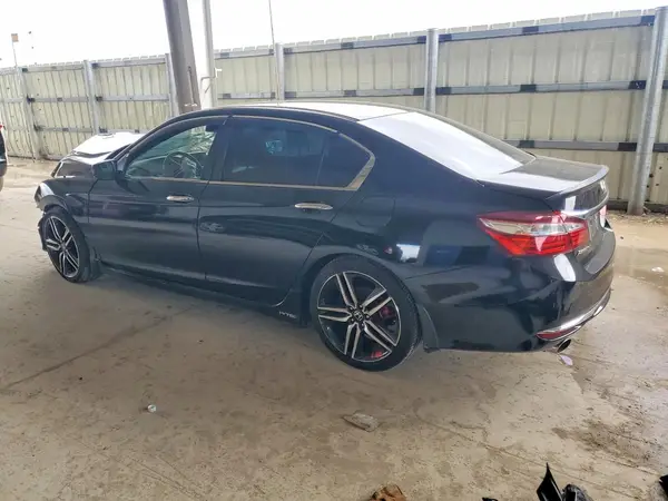 1HGCR2F55HA128694 2017 HONDA ACCORD - Image 2
