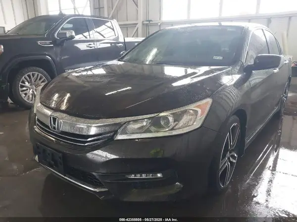 1HGCR2F55HA131997 2017 HONDA ACCORD - Image 2