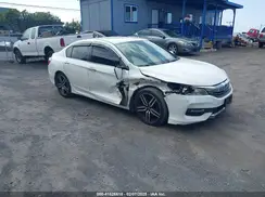 1HGCR2F55HA135287 2017 HONDA ACCORD