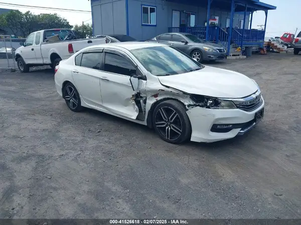 1HGCR2F55HA135287 2017 HONDA ACCORD - Image 1