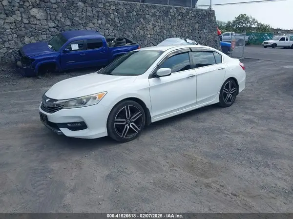 1HGCR2F55HA135287 2017 HONDA ACCORD - Image 2