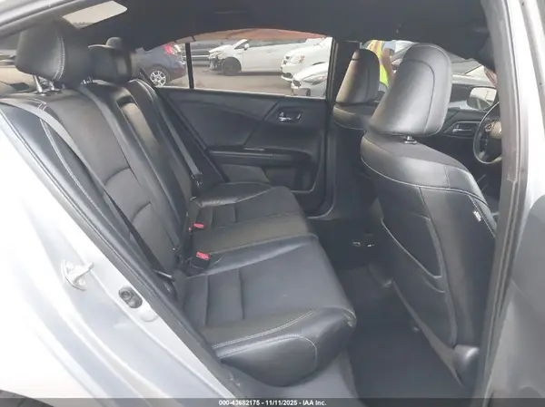 1HGCR2F55HA137394 2017 HONDA ACCORD - Image 8
