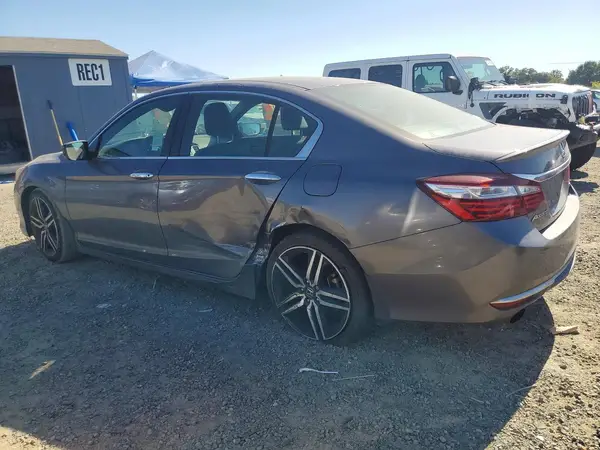 1HGCR2F55HA139663 2017 HONDA ACCORD - Image 2