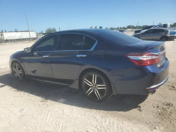 1HGCR2F55HA155698 2017 HONDA ACCORD - Image 2