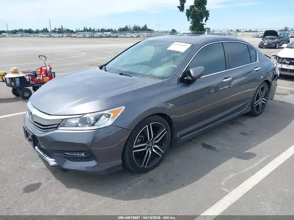 1HGCR2F55HA163512 2017 HONDA ACCORD - Image 2