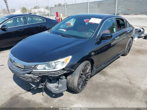 1HGCR2F55HA170508 2017 HONDA ACCORD - Image 2