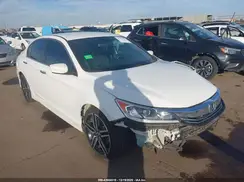 1HGCR2F55HA172470 2017 HONDA ACCORD