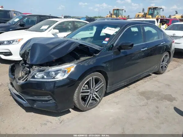 1HGCR2F55HA186854 2017 HONDA ACCORD - Image 2