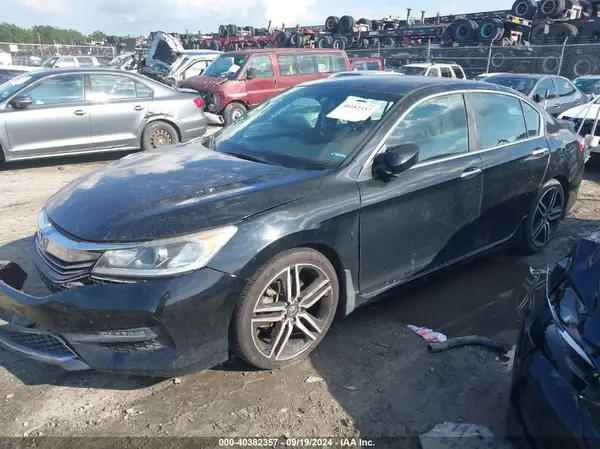 1HGCR2F55HA216791 2017 HONDA ACCORD - Image 2