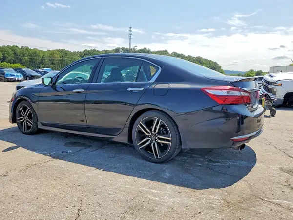 1HGCR2F55HA246972 2017 HONDA ACCORD - Image 2