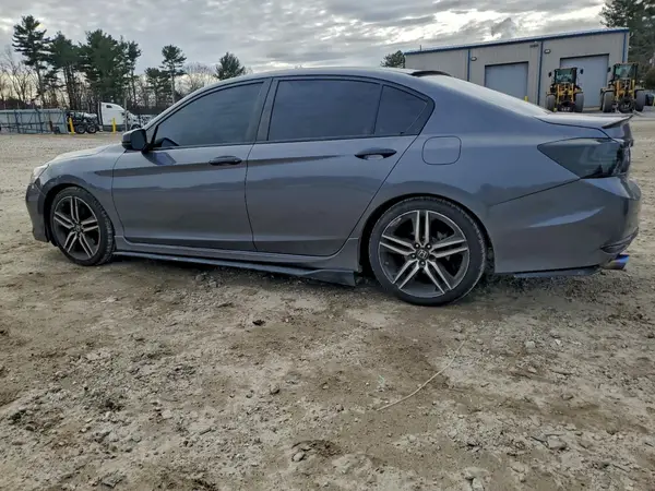 1HGCR2F55HA257213 2017 HONDA ACCORD - Image 2