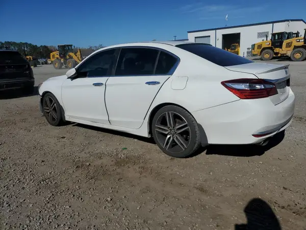 1HGCR2F55HA267904 2017 HONDA ACCORD - Image 2