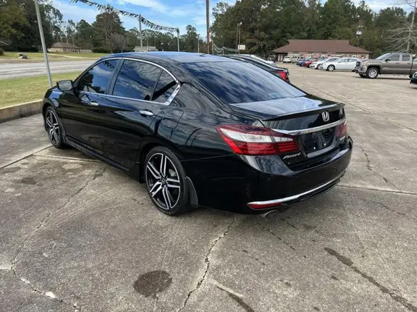 1HGCR2F55HA287358 2017 HONDA ACCORD - Image 2