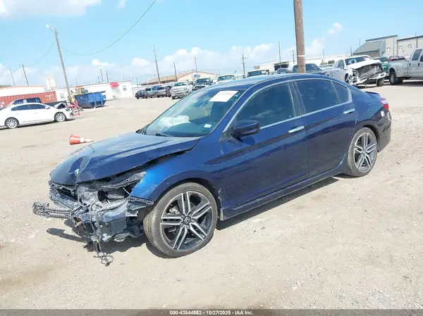1HGCR2F55HA288512 2017 HONDA ACCORD - Image 2