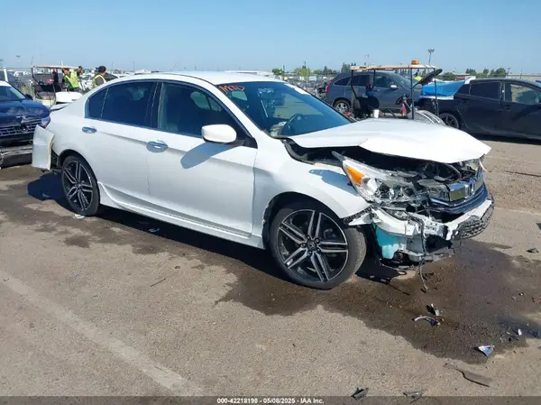 1HGCR2F55HA304899 2017 HONDA ACCORD - Image 1