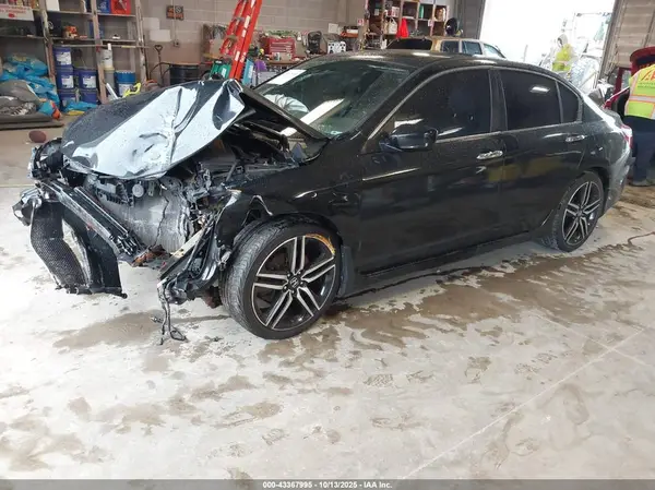 1HGCR2F56GA061859 2016 HONDA ACCORD - Image 2