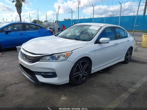1HGCR2F56GA066396 2016 HONDA ACCORD - Image 2