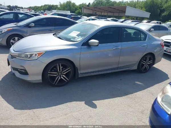 1HGCR2F56GA097339 2016 HONDA ACCORD - Image 2