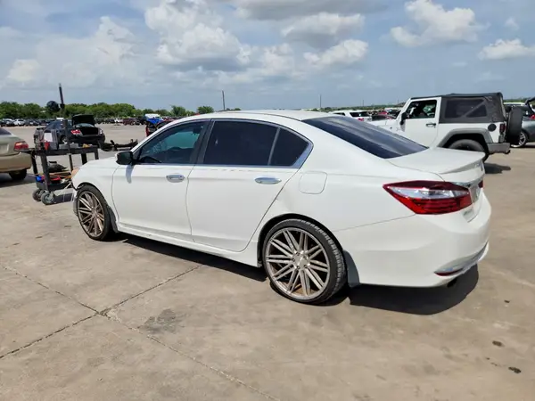 1HGCR2F56GA113877 2016 HONDA ACCORD - Image 2