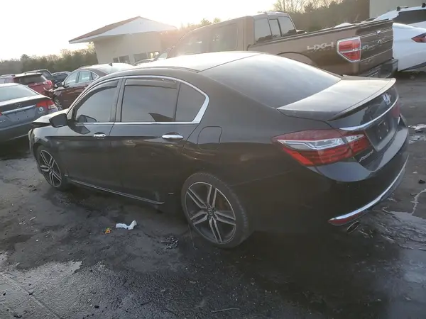 1HGCR2F56HA004787 2017 HONDA ACCORD - Image 2