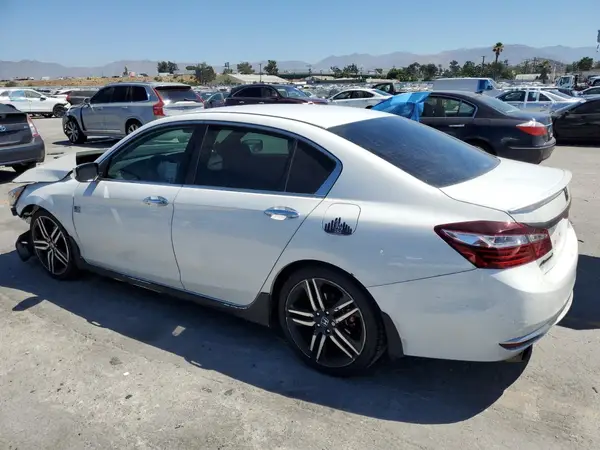 1HGCR2F56HA007768 2017 HONDA ACCORD - Image 2