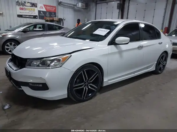 1HGCR2F56HA008709 2017 HONDA ACCORD - Image 2