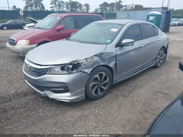 1HGCR2F56HA010251 2017 HONDA ACCORD - Image 2