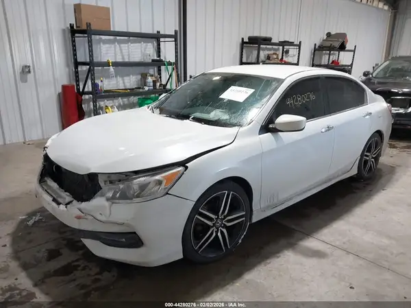 1HGCR2F56HA035943 2017 HONDA ACCORD - Image 2