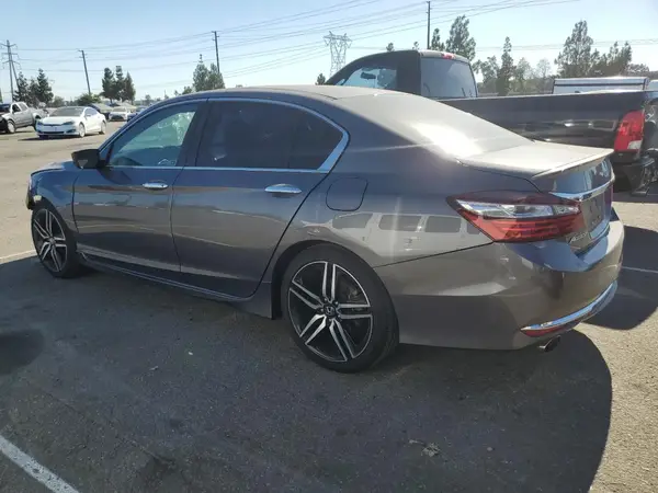 1HGCR2F56HA043735 2017 HONDA ACCORD - Image 2