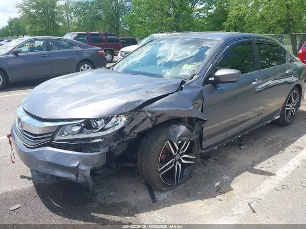 1HGCR2F56HA043749 2017 HONDA ACCORD - Image 2
