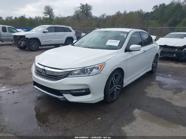 1HGCR2F56HA052029 2017 HONDA ACCORD - Image 2