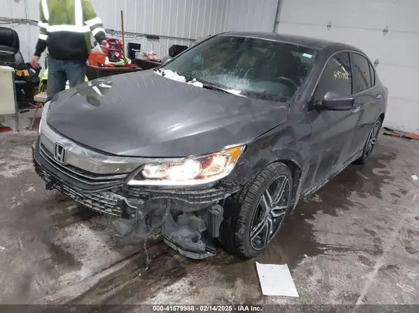 1HGCR2F56HA064973 2017 HONDA ACCORD - Image 2