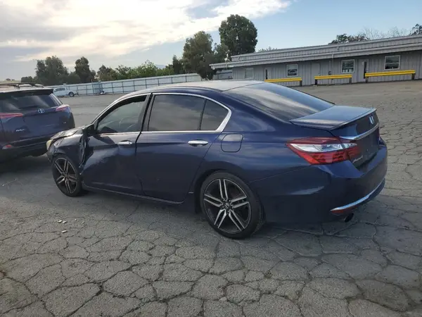 1HGCR2F56HA065377 2017 HONDA ACCORD - Image 2