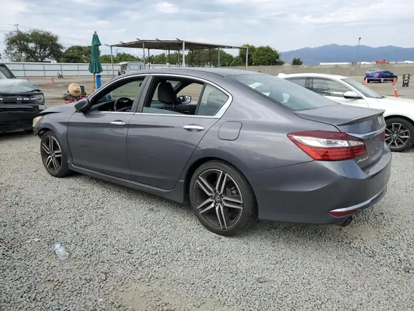 1HGCR2F56HA070028 2017 HONDA ACCORD - Image 2
