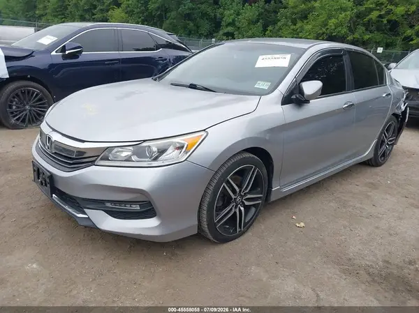 1HGCR2F56HA070661 2017 HONDA ACCORD - Image 2