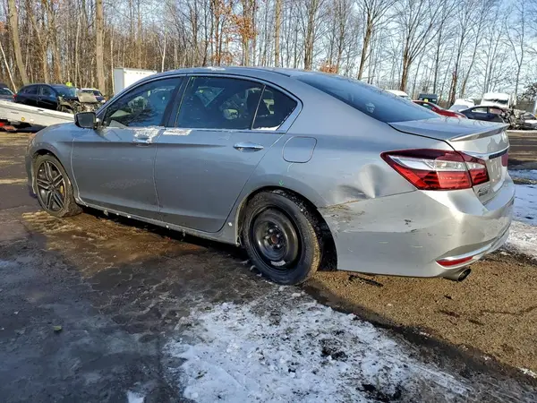 1HGCR2F56HA071311 2017 HONDA ACCORD - Image 2