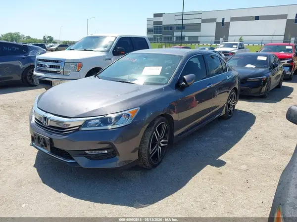 1HGCR2F56HA077352 2017 HONDA ACCORD - Image 2